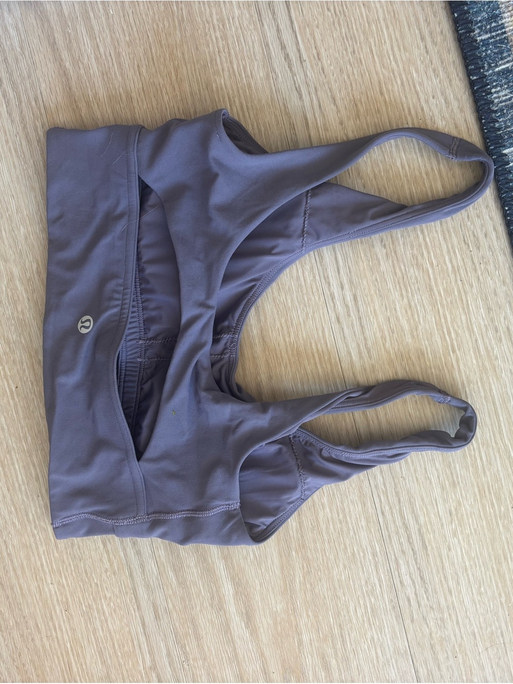 Lululemon Nulu Twist-Front Scoop-Neck Bra - Picture 4 of 5